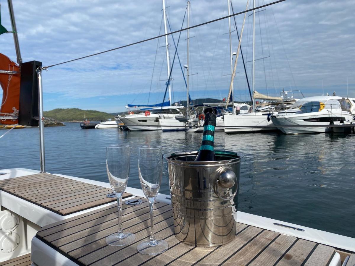فندق Troia - Veleiro Em Marina المظهر الخارجي الصورة